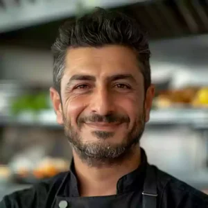 Portrait of Sifaw, the cook behind HeartlyRecipes
